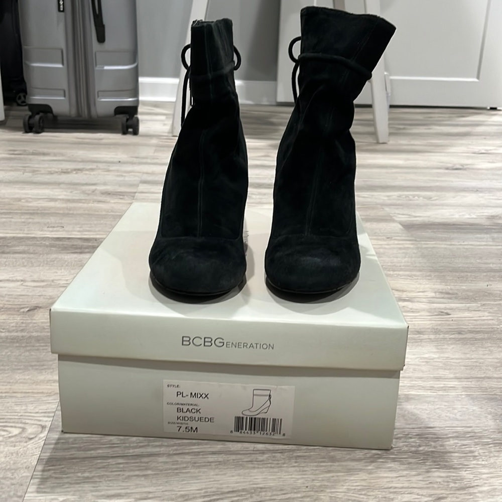 BCBG women suede boots